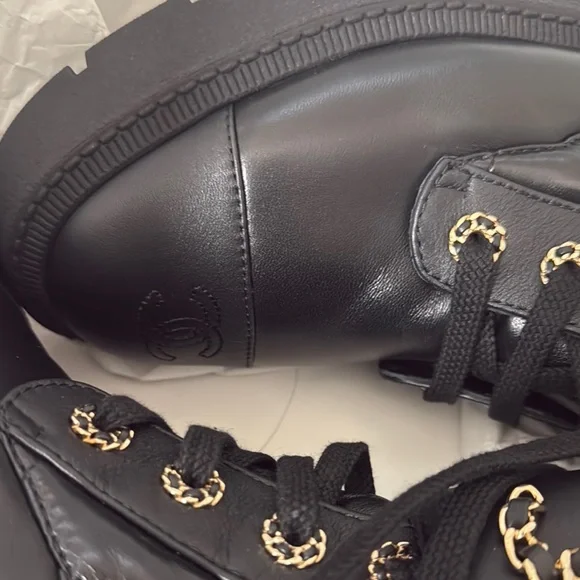 CHANEL Lambskin & Calfskin Combat Boots/Glossy Leather - Picture 8 of 9